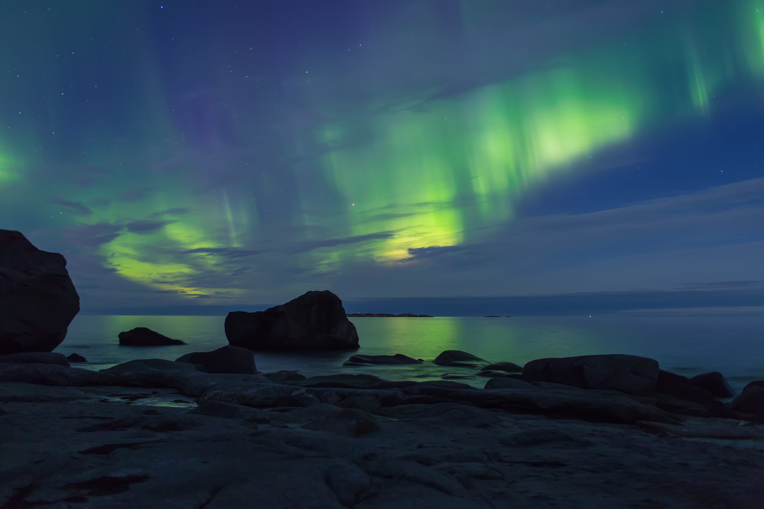 Visible Northern Lights over water