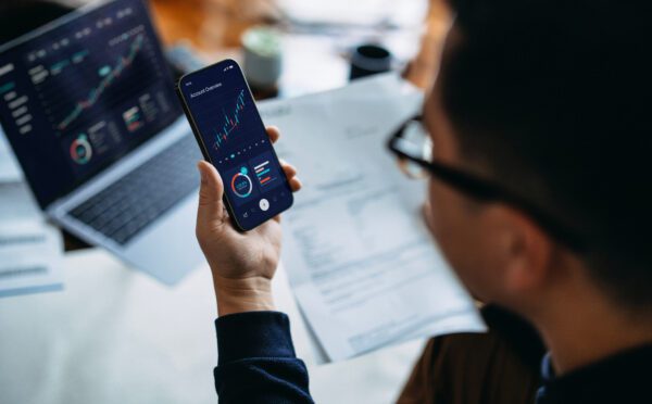 Recent developments in the U.S. SEC’s proceedings against major crypto players signals pro-industry policy shift