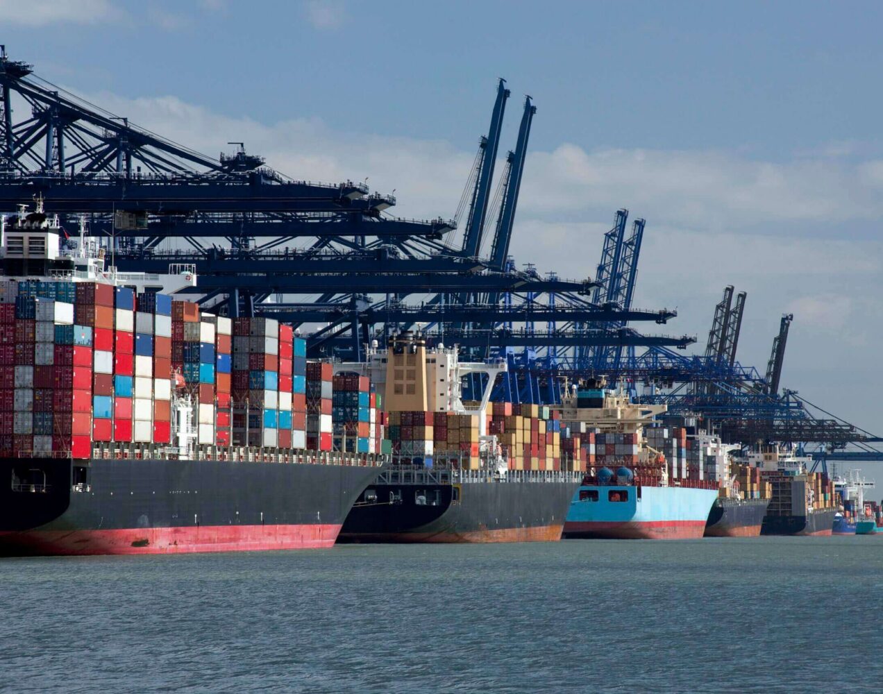 U.S. Supreme Court strikes down IEEPA tariffs, but global tariff introduced