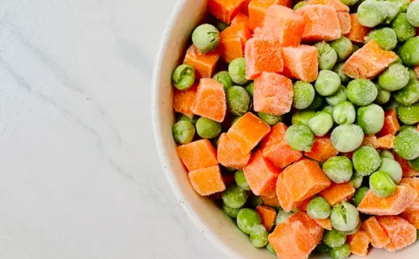 Le Canada lance une enquête de sauvegarde sur les importations de légumes congelés et en conserve, et annonce qu’il pourrait en lancer une sur les meubles et revêtements de sol en bois